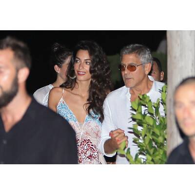 George & Amal Clooney: Auf Ibiza mit Cindy Crawford