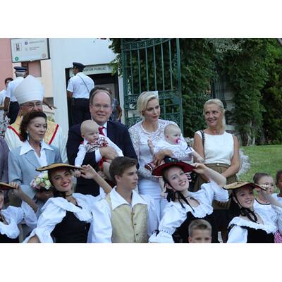 Fürstin Charlène & Albert feiern mit Zwillingen