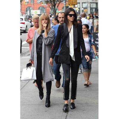 Hailey Baldwin & Kendall Jenner auf Shoppingtour 