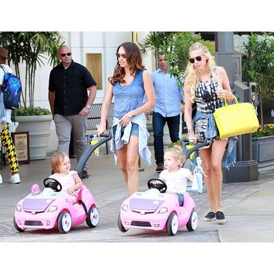 Die Ecclestone-Girls on Tour