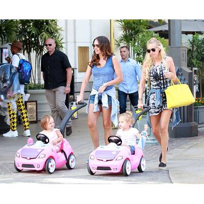 Die Ecclestone-Girls on Tour