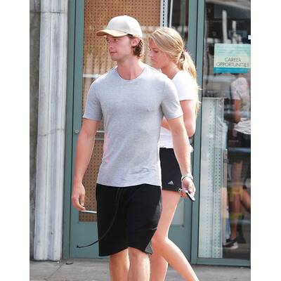 Patrick Schwarzenegger trifft sich mit heißer Blondine