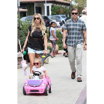 Die Ecclestone-Girls on Tour