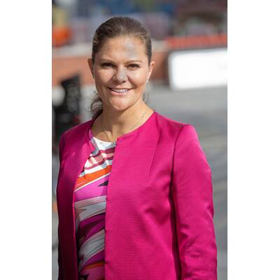 Prinzessin Victoria von Schweden versteckt Mini-Bauch