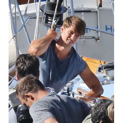 Patrick Schwarzenegger am Set von 