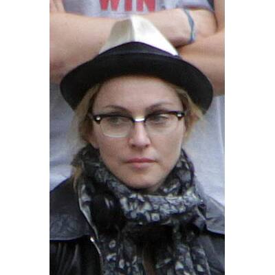 Ungeschminkt am Regiestuhl: Das wahre Gesicht von Madonna