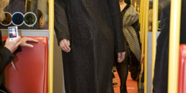 Neue Öffi-Uniformen präsentiert