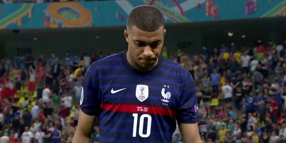 Gigantische Summe: SO viel verdient Ronaldo (40) pro Jahr mehr als Messi (38)