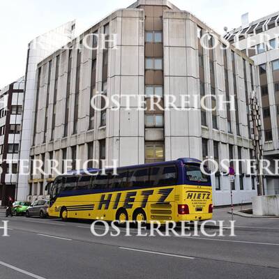 Die ersten Asyl-Familien sind angekommen