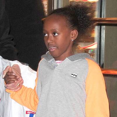 Angelina Jolie mit Töchtern unterwegs