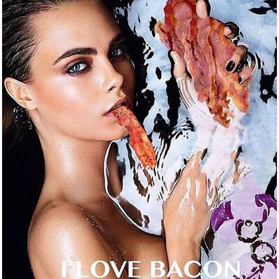 23. Weil sie bei jedem noch so anstrengenden, zermürbenden Job Zeit für Spaß und Albernheiten findet. 