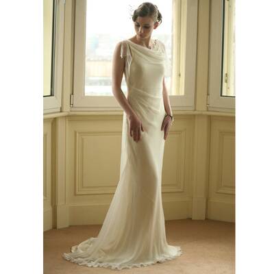 So könnte Jen's Brautkleid ausschauen 