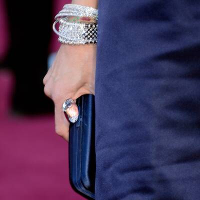 Helen Hunt trägt bei den Oscars H&M-Kleid