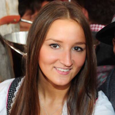 Fußball-Star David Alaba verliebt mit Freundin Katja