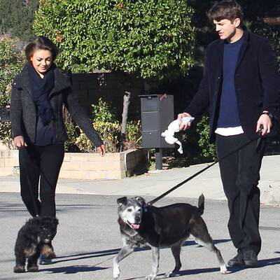 Ashton Kutcher & Mila Kunis: Morgenspaziergang