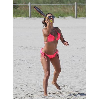 Eva Longoria zeigt am Strand ihren heißen Bikini-Body