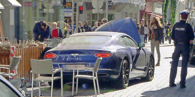 Bentley nach Crash beschlagnahmt