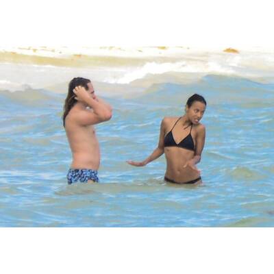 Zoe Saldana & Ehemann Marco Perego: Knutsch-Show in Mexiko