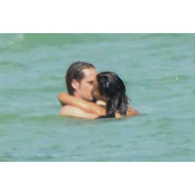 Zoe Saldana & Ehemann Marco Perego: Knutsch-Show in Mexiko