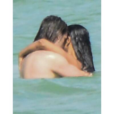 Zoe Saldana & Ehemann Marco Perego: Knutsch-Show in Mexiko