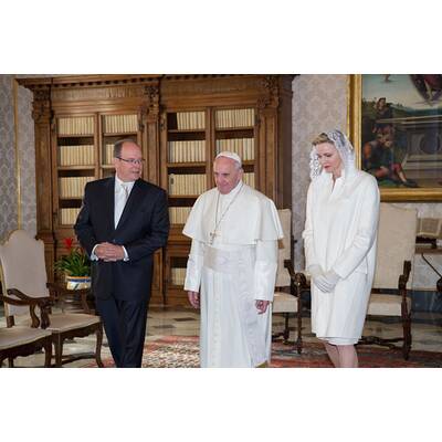 Fürstin Charlène & Albert treffen Papst Franziskus