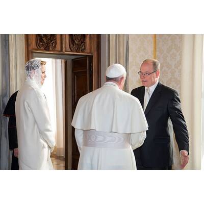 Fürstin Charlène & Albert treffen Papst Franziskus