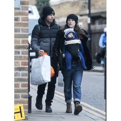 Keira Knightley spaziert mit Baby Edie