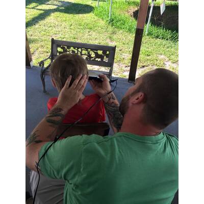 Christian lässt die Haare wachsen 