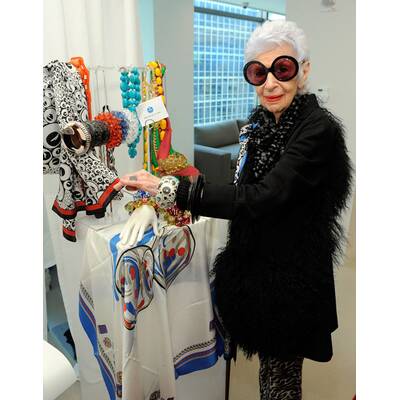 Modeikone Iris Apfel mit Designer Alexander Wang
