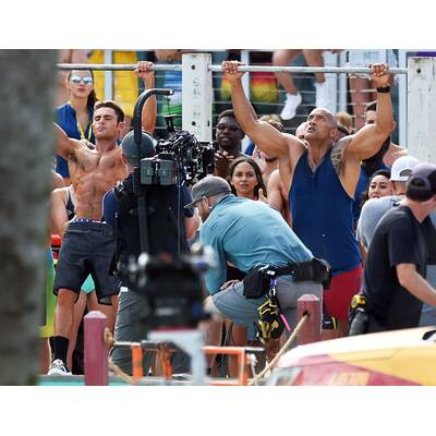 Zac Efron & Dwayne Johnson: Mucki-Duell