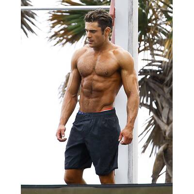 Zac Efron & Dwayne Johnson: Mucki-Duell