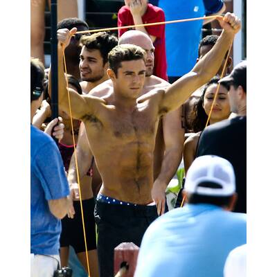 Zac Efron & Dwayne Johnson: Mucki-Duell