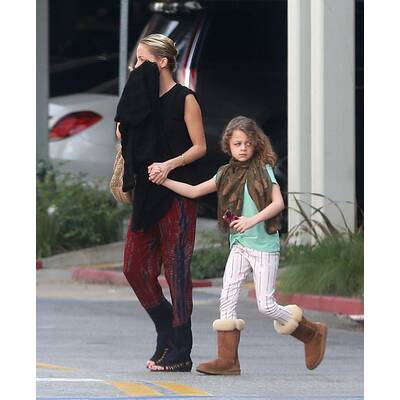 Nicole Richie shoppt mit Mini-Me-Tochter