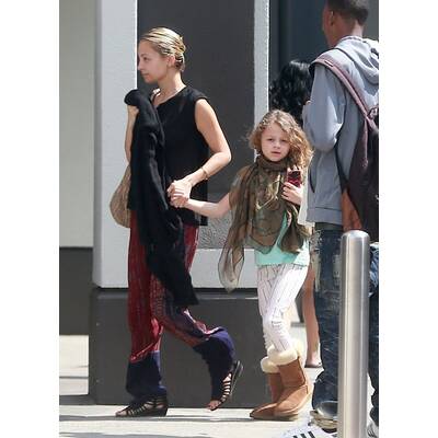 Nicole Richie shoppt mit Mini-Me-Tochter