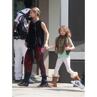 Nicole Richie shoppt mit Mini-Me-Tochter