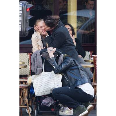 Lily Rose Depp spaziert mit Bad Boy-Freund