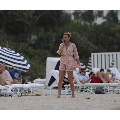 Lilly Becker relaxt mit Sohn Amadeus in Miami