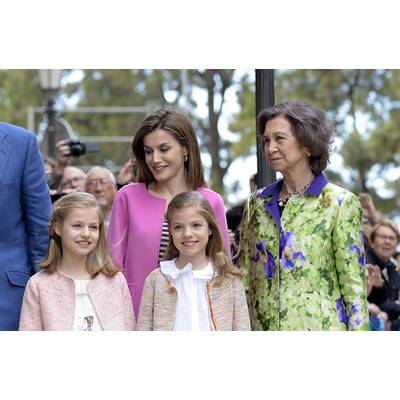 Spanische Royals besuchen die Ostermesse