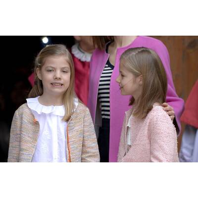 Spanische Royals besuchen die Ostermesse