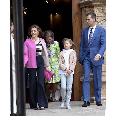 Spanische Royals besuchen die Ostermesse