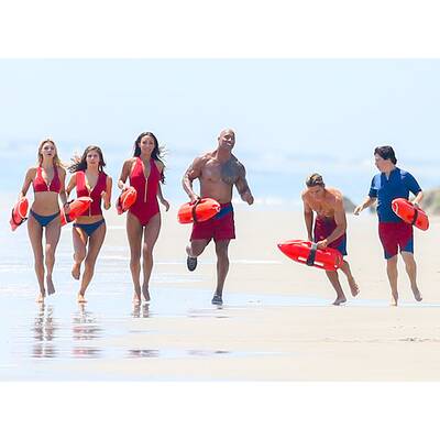 Zac Efron stürzt am 