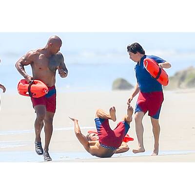 Zac Efron stürzt am 