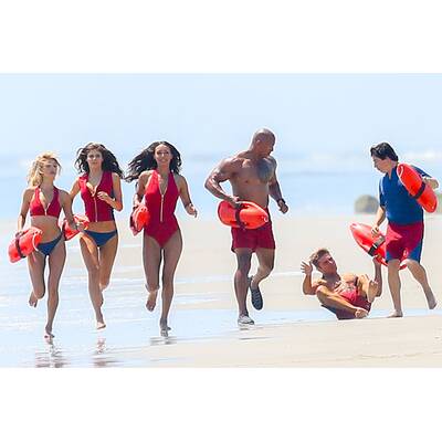 Zac Efron stürzt am 