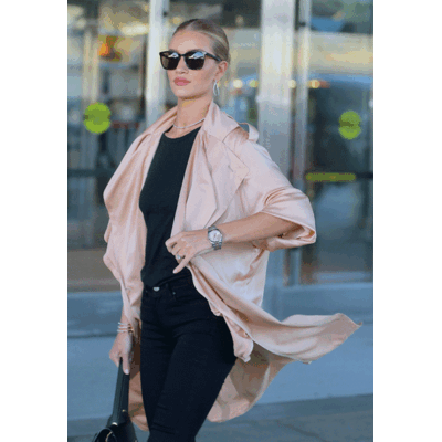 Rosie Huntington-Whiteleys cooler Reiselook
