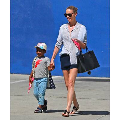 Charlize Theron: Sohn liebt Disney-Prinzessinnen