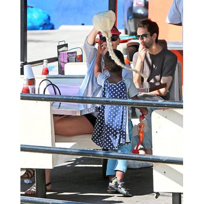 Charlize Theron: Sohn liebt Disney-Prinzessinnen