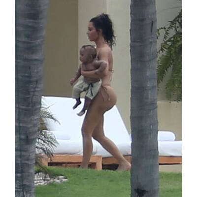 Kim Kardashian: Badetag mit Kids