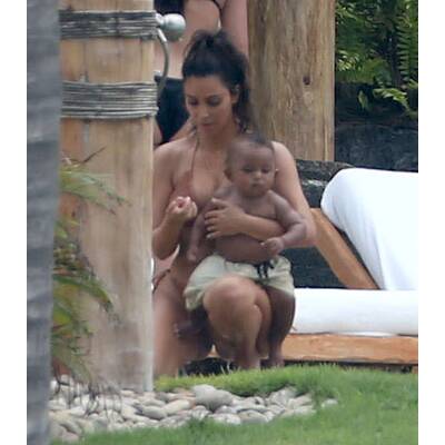Kim Kardashian: Badetag mit Kids