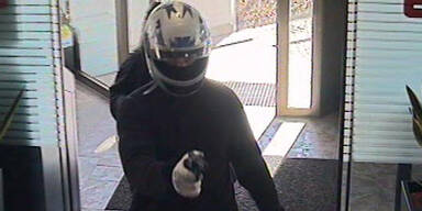 Alarmfahndung nach Bankräuber in Tirol