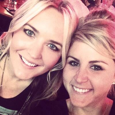 Das ist sexy Bier-Footballerin Alli Alberts